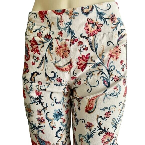 Zac & Rachel Cropped Pants size 10 floral summer crop pull On pants. - Picture 2 of 6